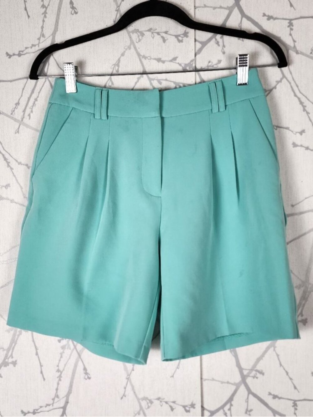 Suzy Shier Mint Green Crepe Stretch High Rise Pleated Shorts